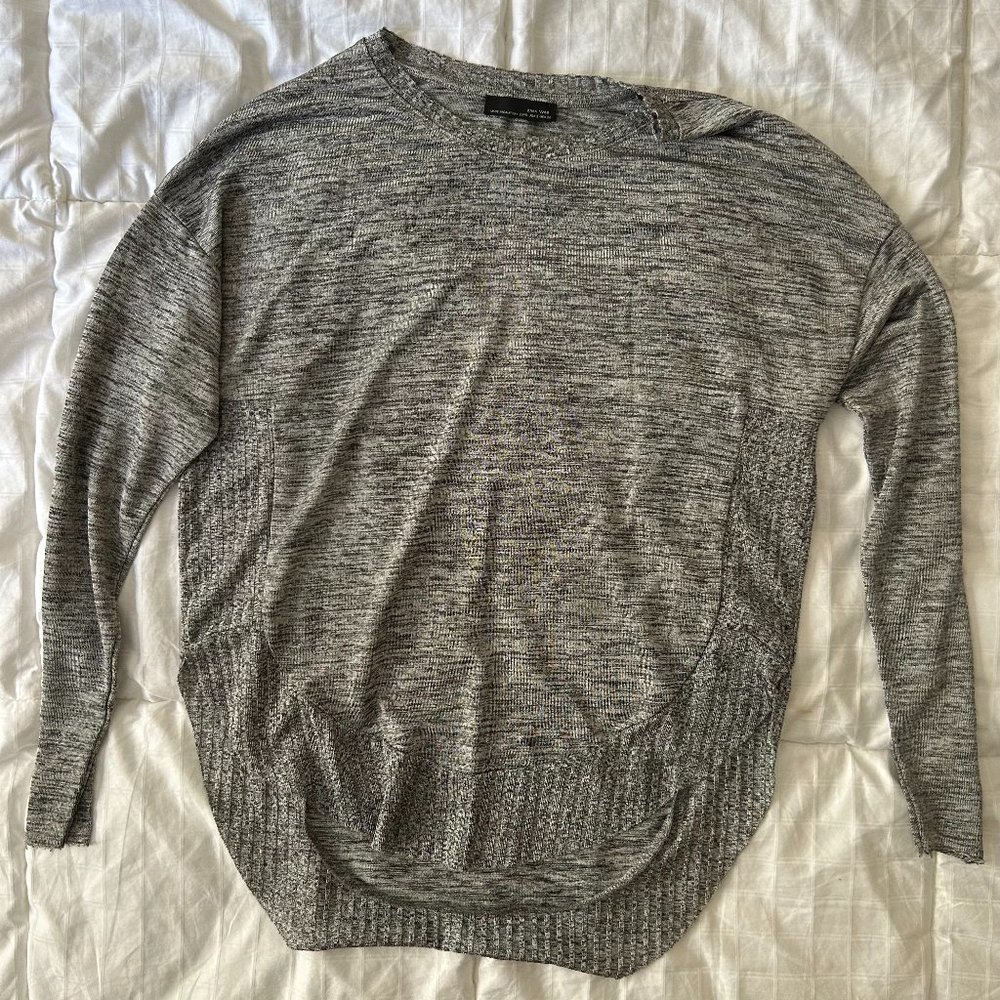 Zara Heathered Grey Long Sleeve Knit Tee (Small)